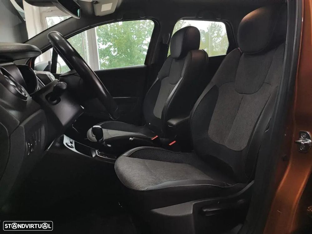 Renault Captur 1.5 dCi Exclusive EDC - 25