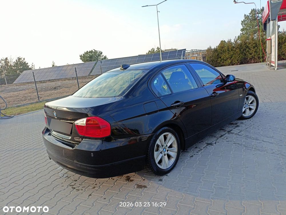 BMW Seria 3 318d DPF - 3