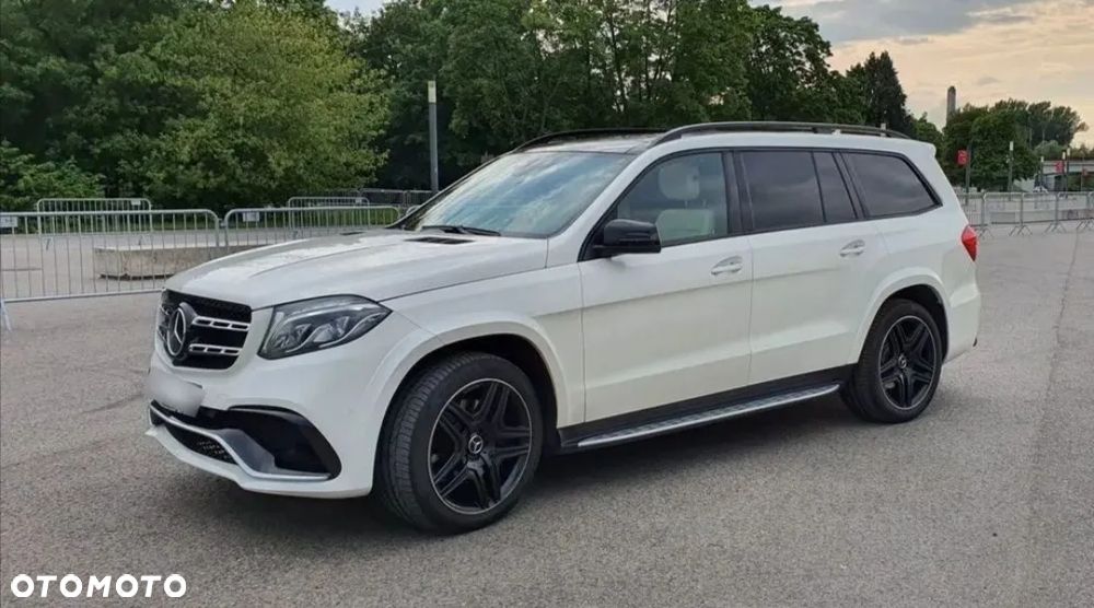 Mercedes-Benz GLS 500 4-Matic - 4