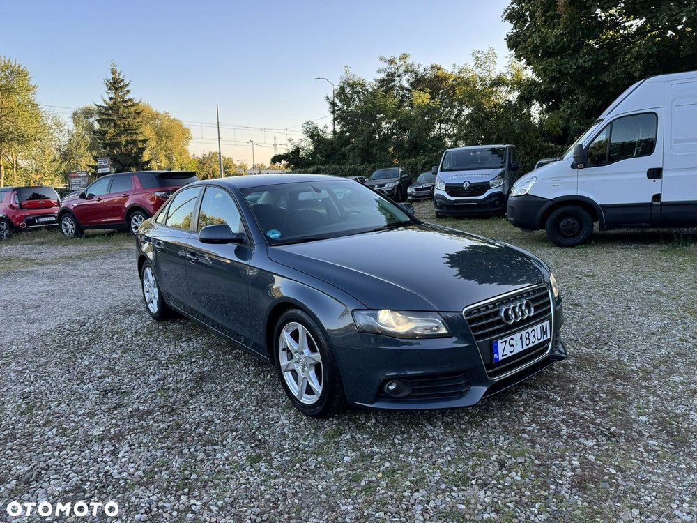 Audi A4 Limousine - 28