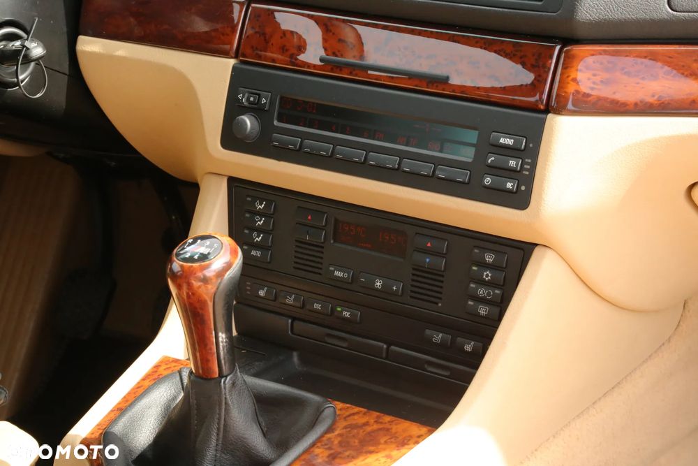 BMW Seria 5 530i Touring Edition Sport - 26