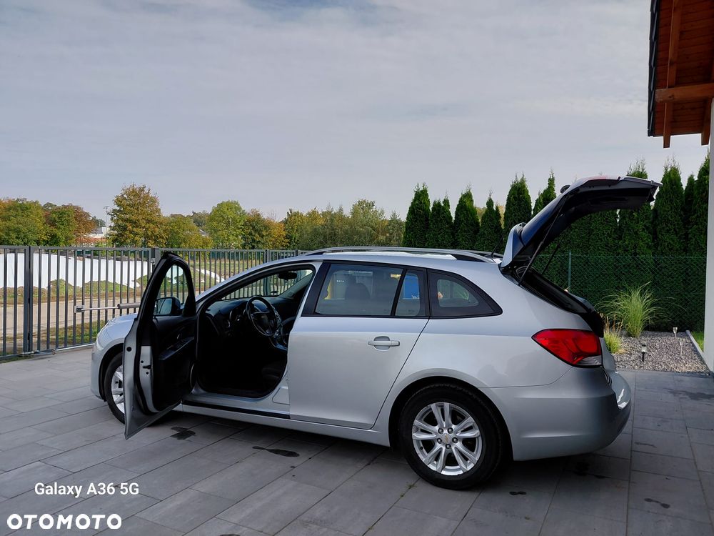 Chevrolet Cruze 1.6 LT - 9