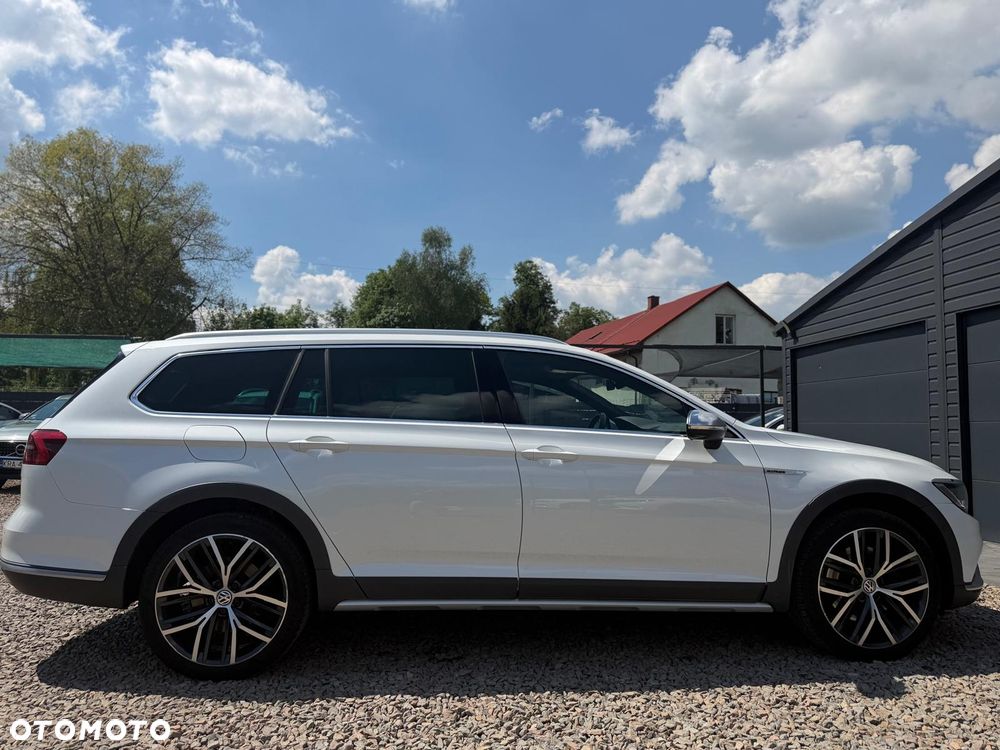 Volkswagen Passat Alltrack 2.0 TDI SCR 4Motion DSG - 16