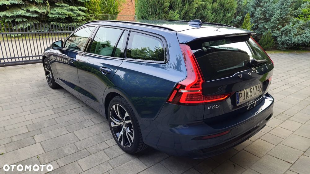 Volvo V60 B3 B Plus Dark - 10