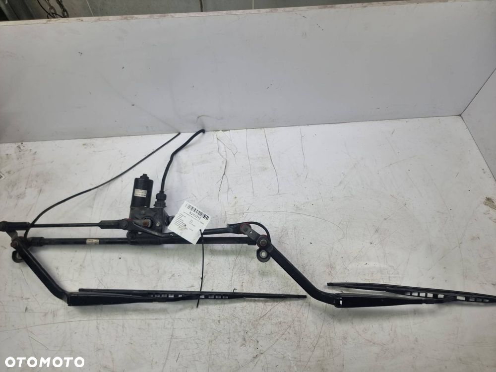 MECHANIZM WYCIERACZEK PRZÓD MAN TGM 15.250 405.001 81.26400.6366 - 1