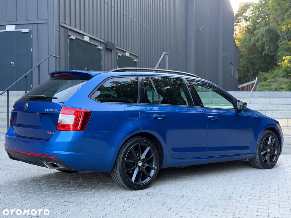 Skoda Octavia 2.0 TDI DSG RS - 10