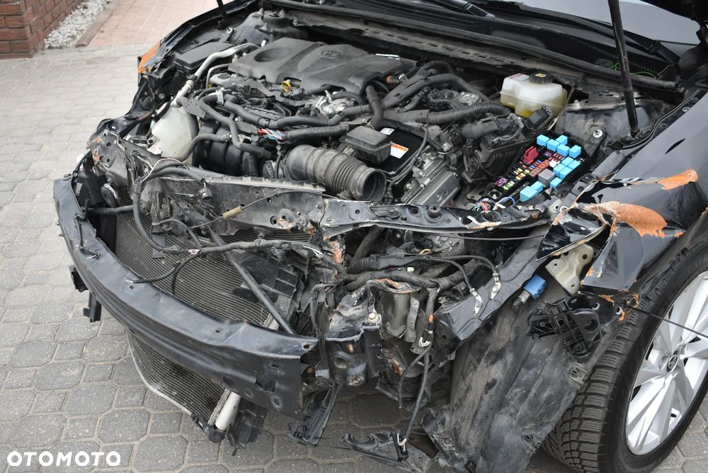 Toyota Camry 2.5 Hybrid Comfort CVT - 12