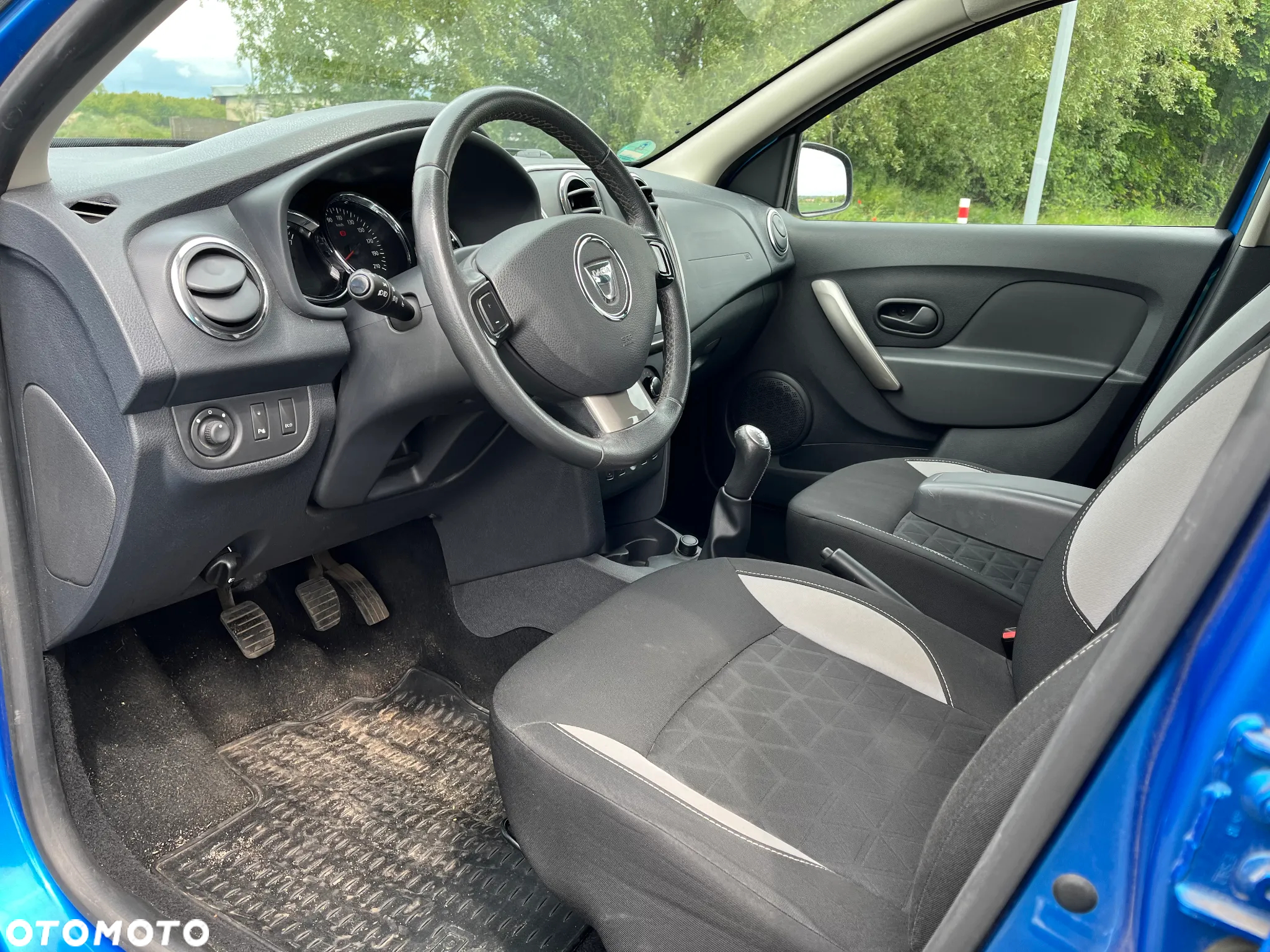 Dacia Sandero - 28
