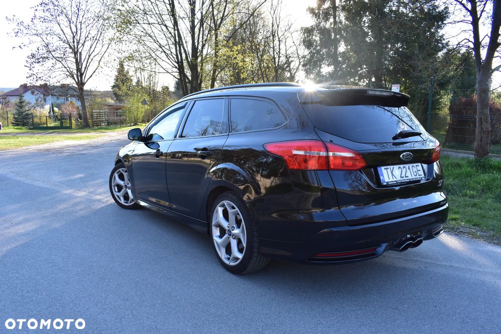 Ford Focus 2.0 EcoBoost ST mit Leder-Sport-Paket - 4