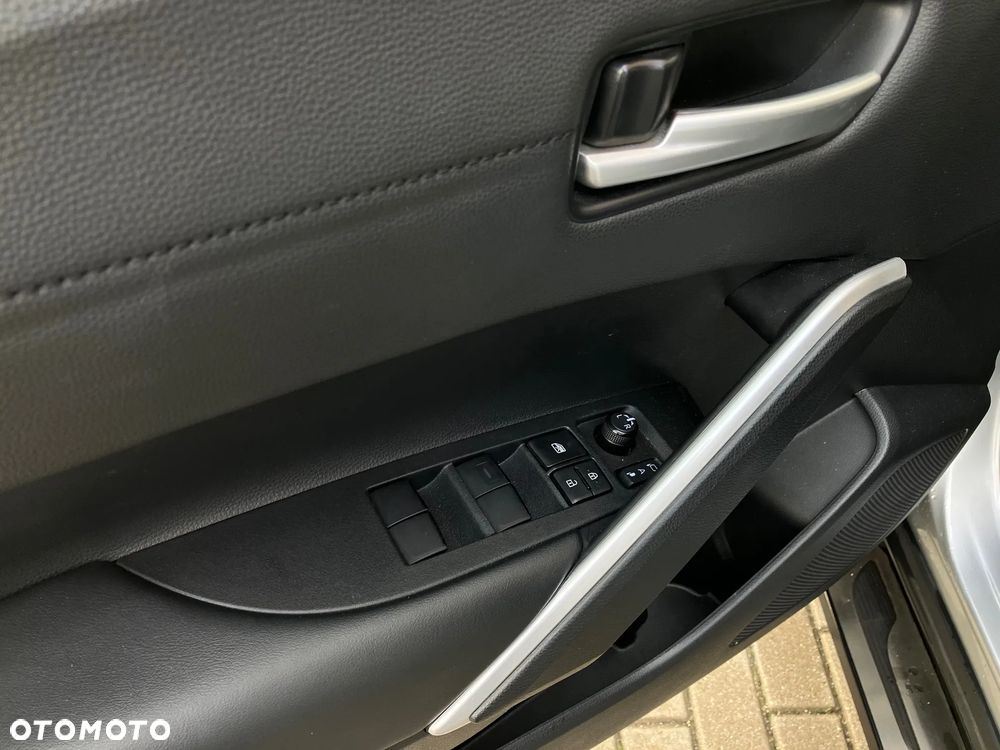 Toyota Corolla Cross 2.0 Hybrid Executive AWD - 34