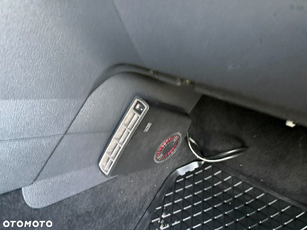 Volkswagen Caddy - 11
