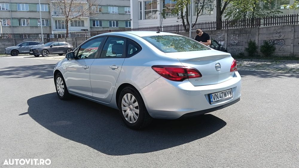 Opel Astra - 11