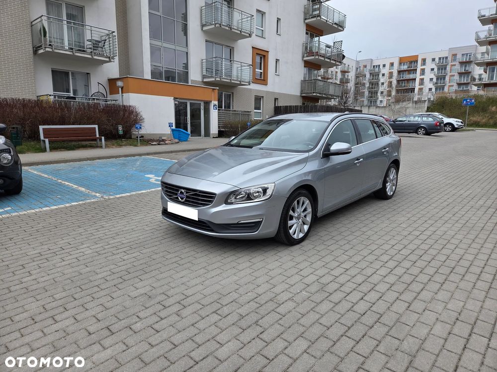 Volvo S60 D2 Drive-E Kinetic - 1