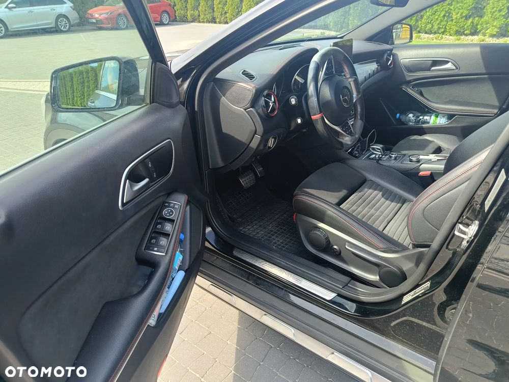 Mercedes-Benz GLA - 20
