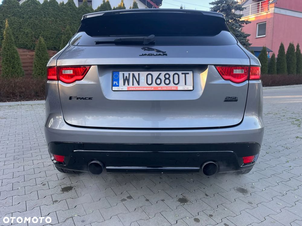 Jaguar F-Pace P250 AWD - 8