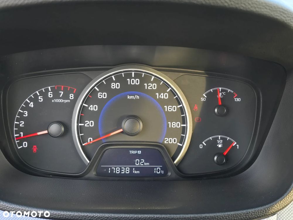 Hyundai i10 - 25