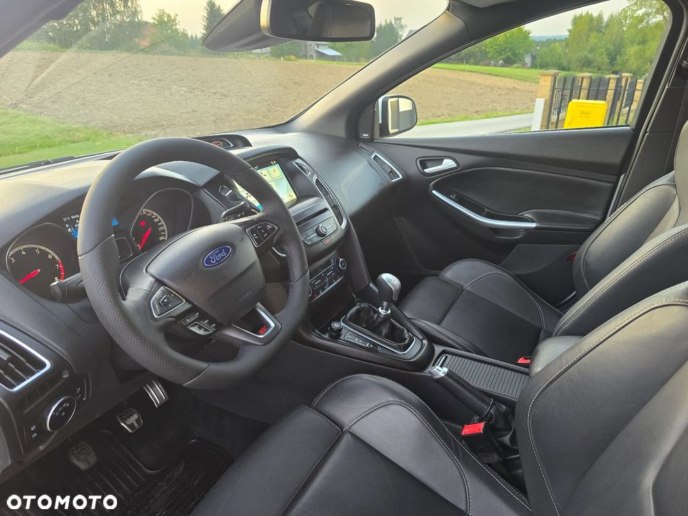 Ford Focus - 16