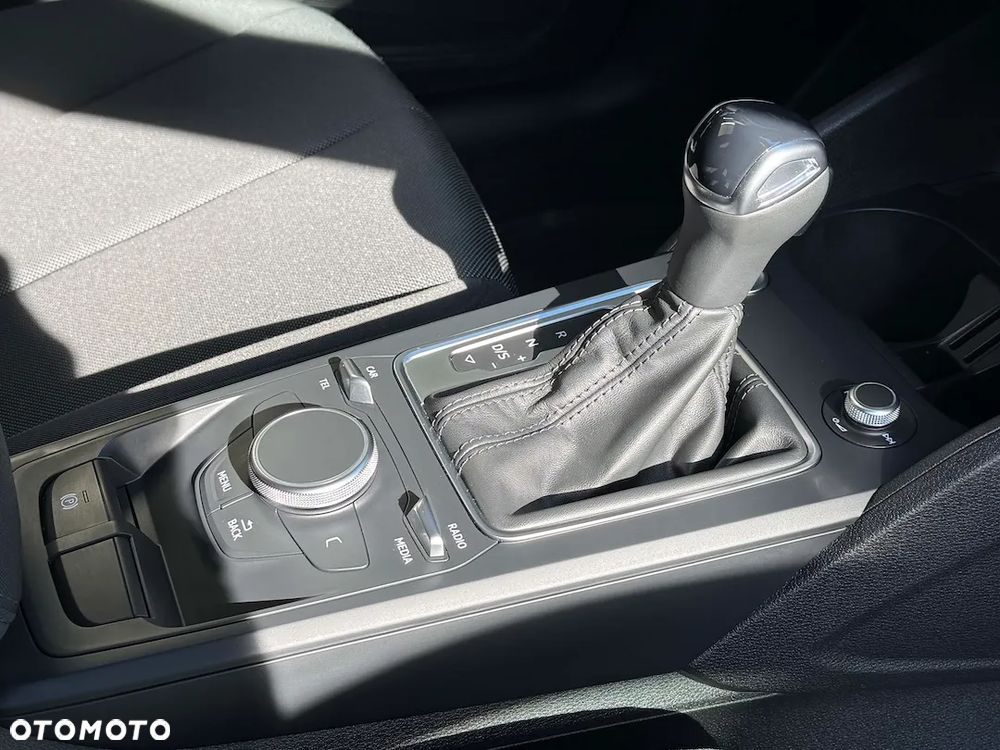 Audi Q2 35 TFSI S tronic - 19