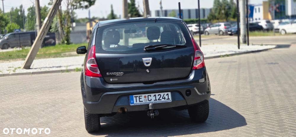 Dacia Sandero 1.2 16V Laureate - 11