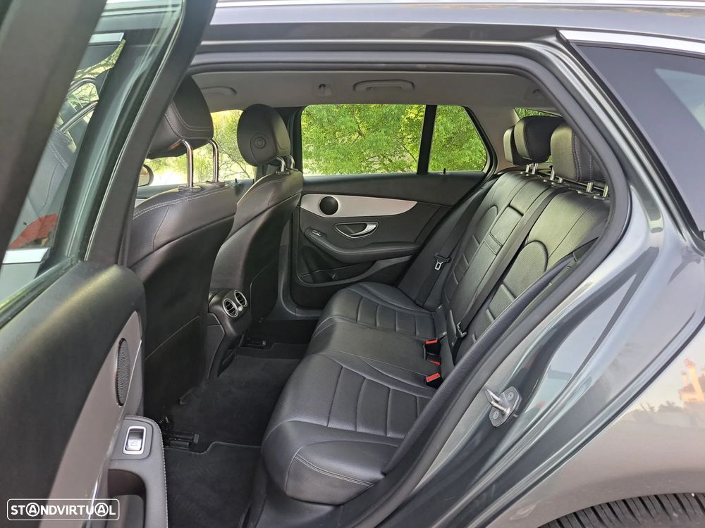 Mercedes-Benz C 220 d Avantgarde - 31