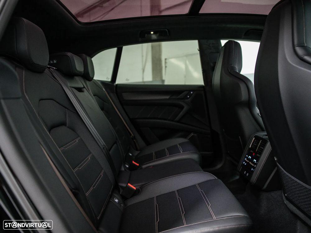 Porsche Cayenne Electric Turbo - 42