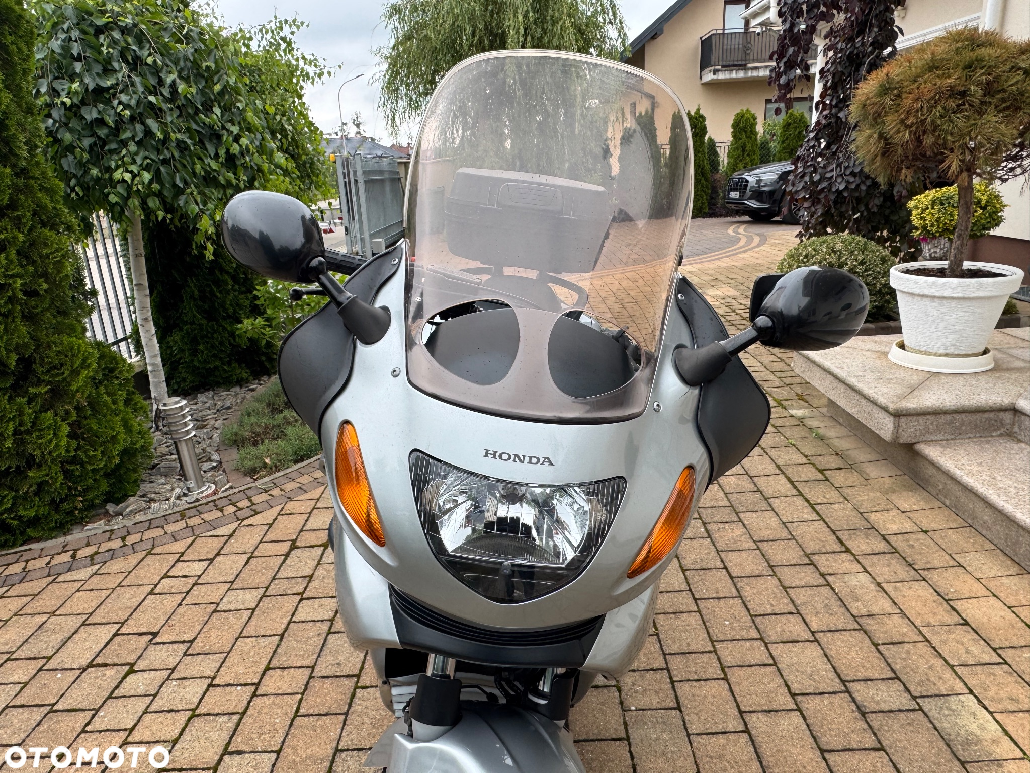 Honda NT - 25