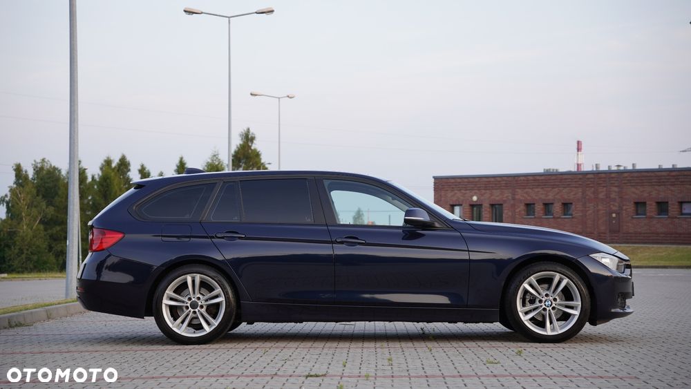 BMW Seria 3 318d - 4