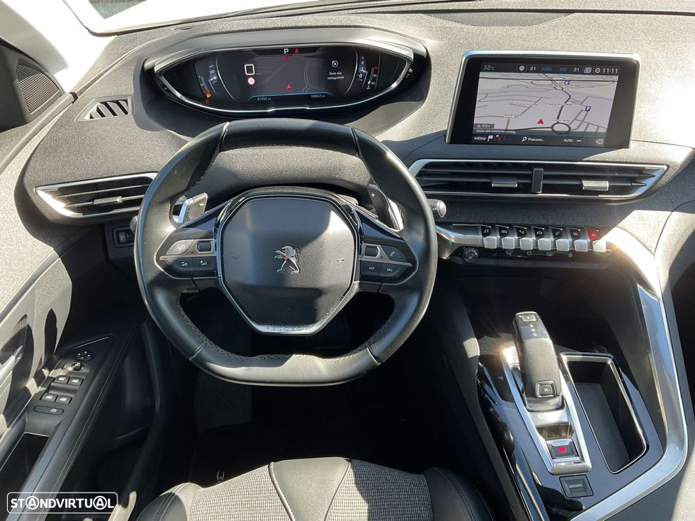 Peugeot 3008 1.5 BlueHDi Allure Pack EAT8 - 24