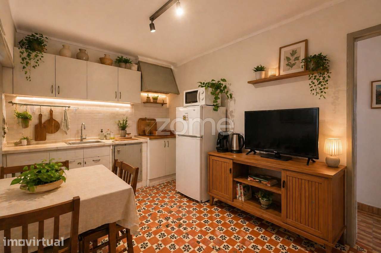 Moradia T3 com quintal, lugar de garagem e poço_Zona da Beira Mar