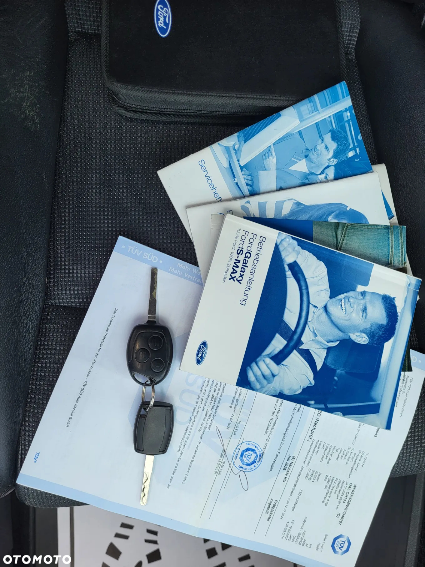 Ford S-Max - 11