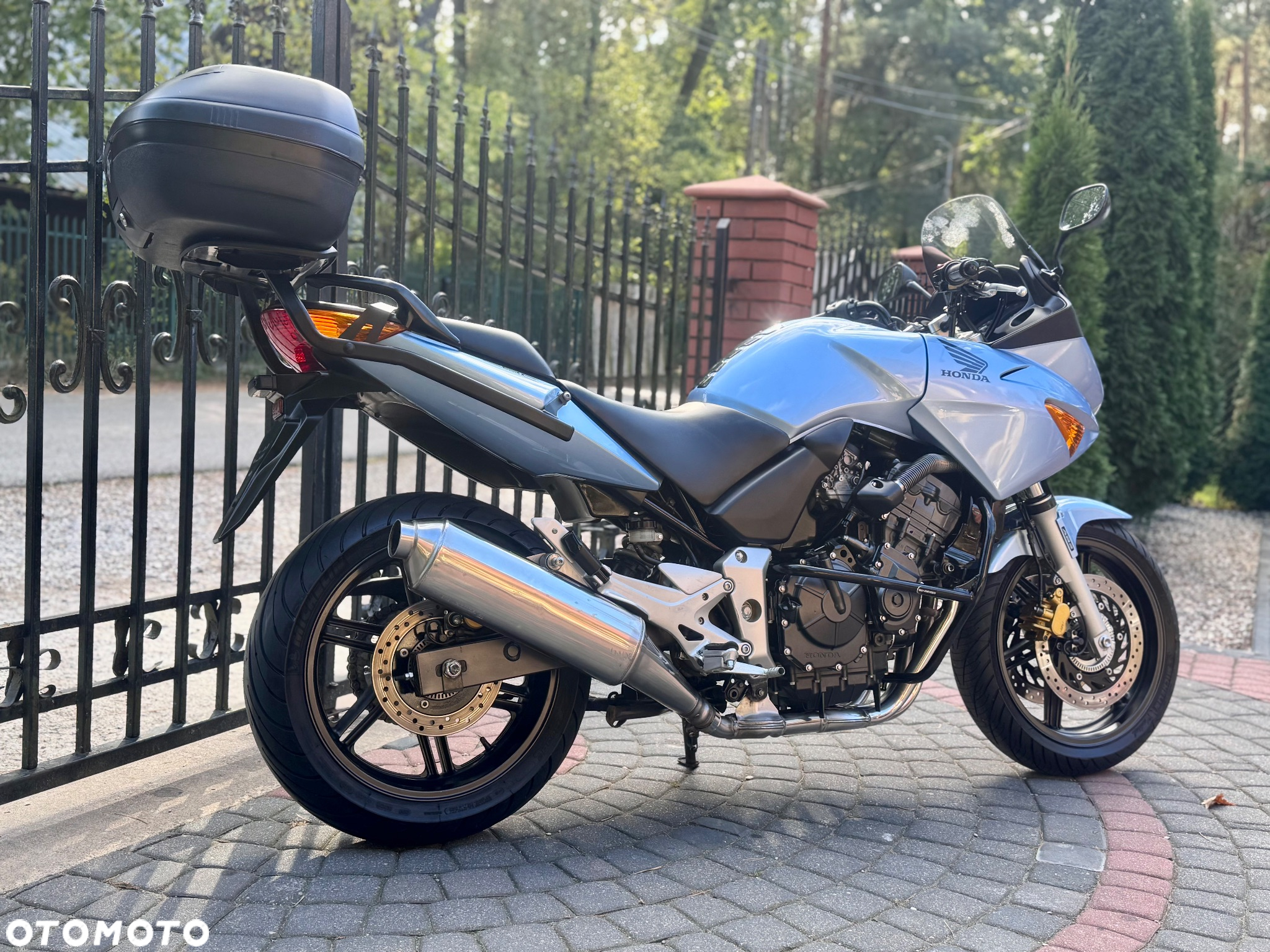 Honda CBF - 4