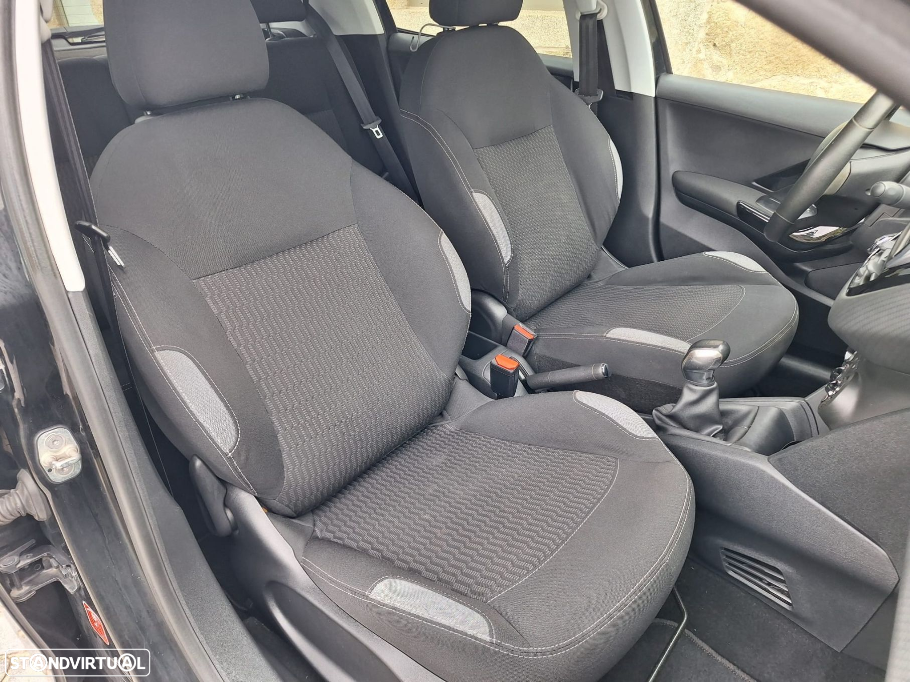 Peugeot 208 1.2 PureTech Style - 22