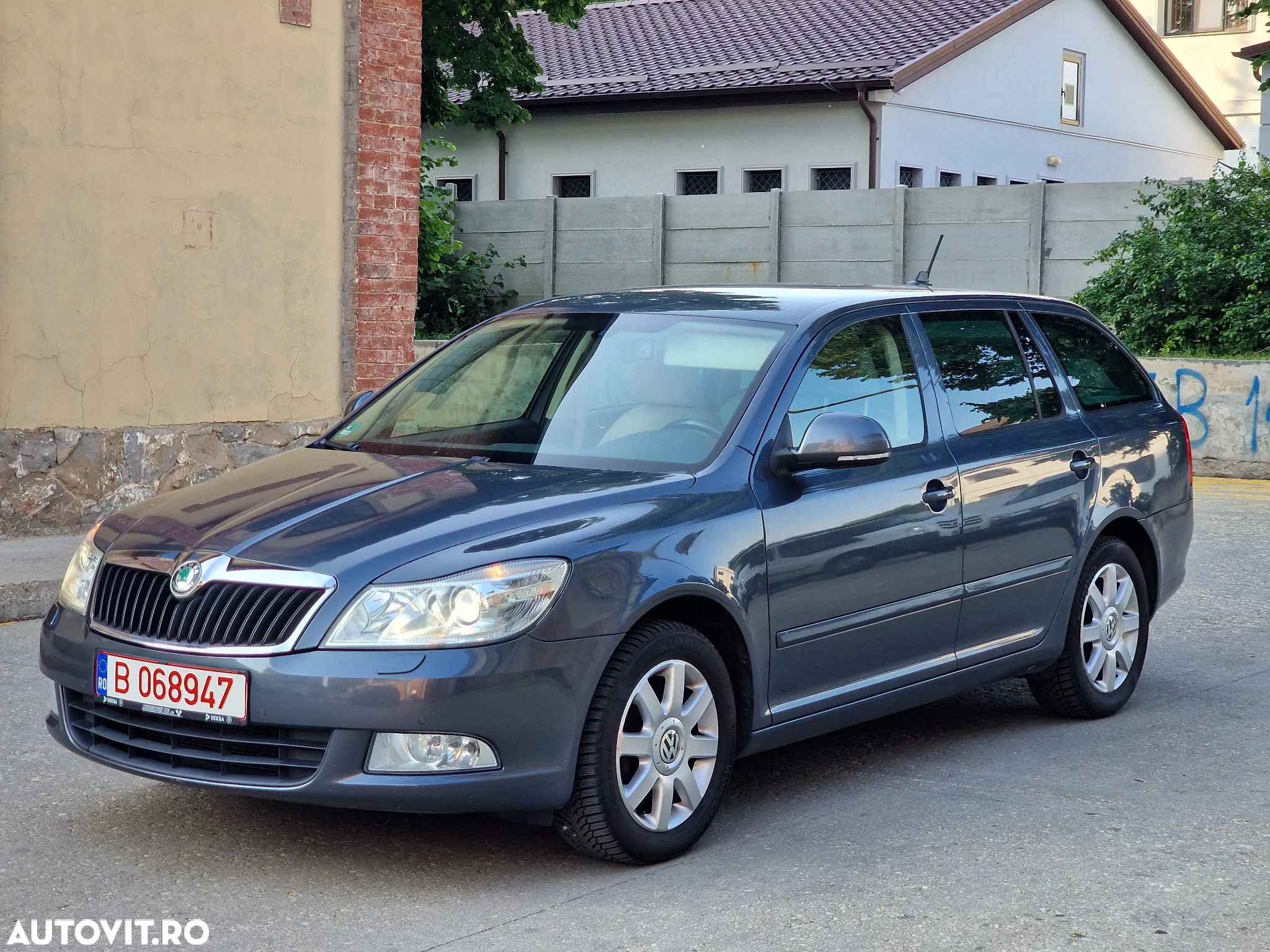 Skoda Octavia 1.6 TDI DPF DSG Elegance - 11