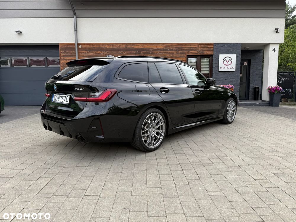BMW Seria 3 330i xDrive M Sport - 17