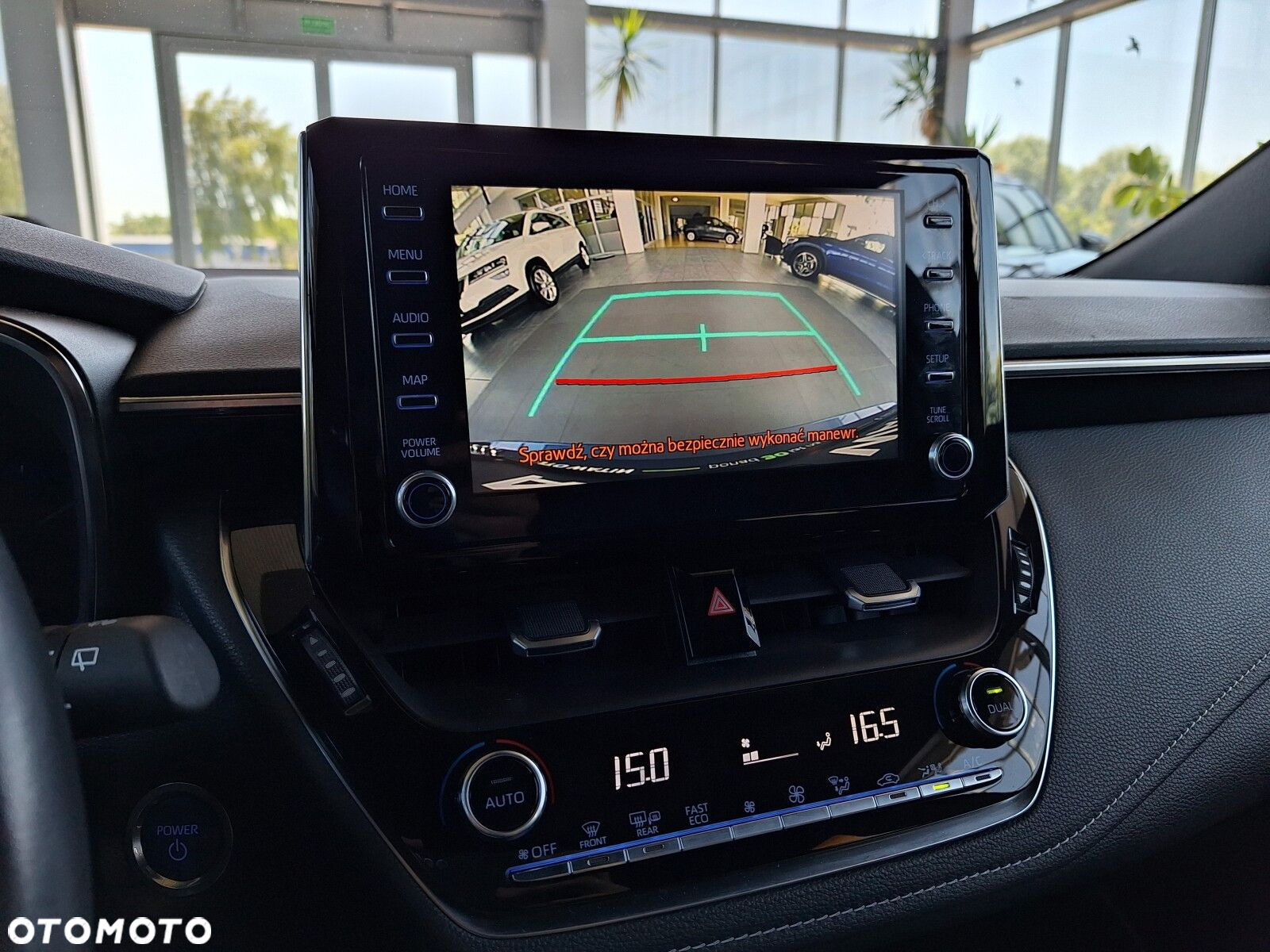 Toyota Corolla 2.0 Hybrid Comfort - 28