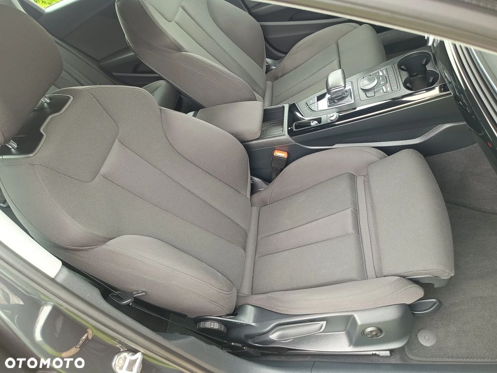 Audi A4 Avant 40 TDI S tronic S line - 8