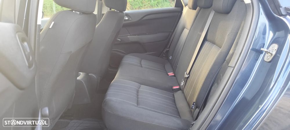 Citroën C4 1.6 HDi SX - 14