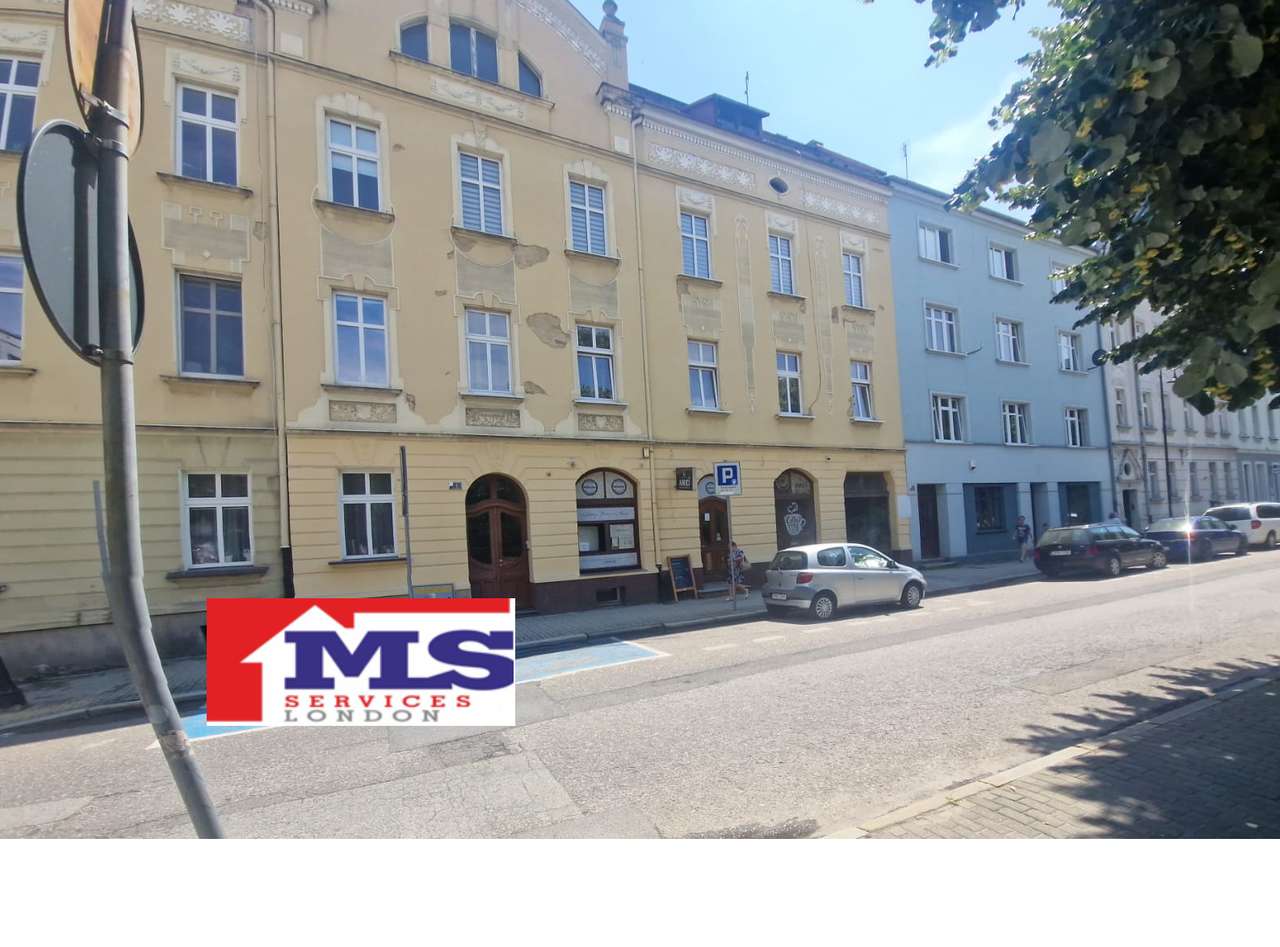 Na sprzedaż mieszkanie 2 pokoje wraz z garażem, Prudnik, Pl.Wolności