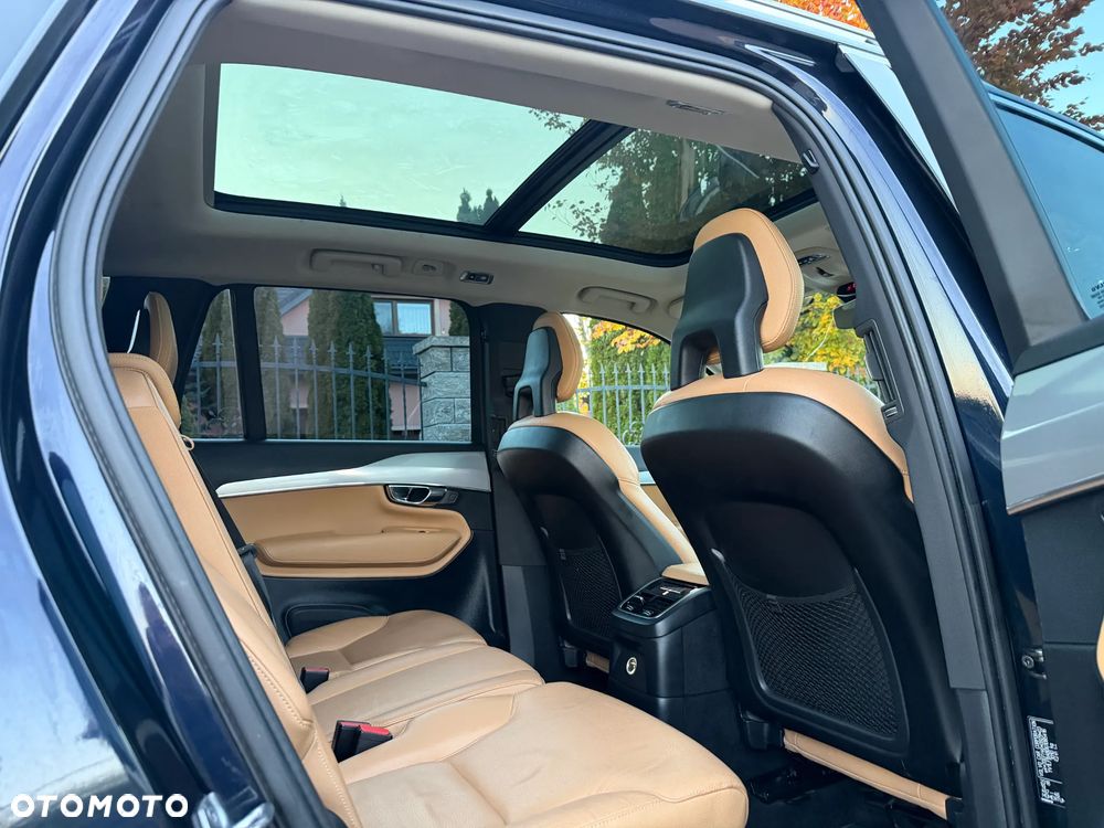 Volvo XC 90 - 23