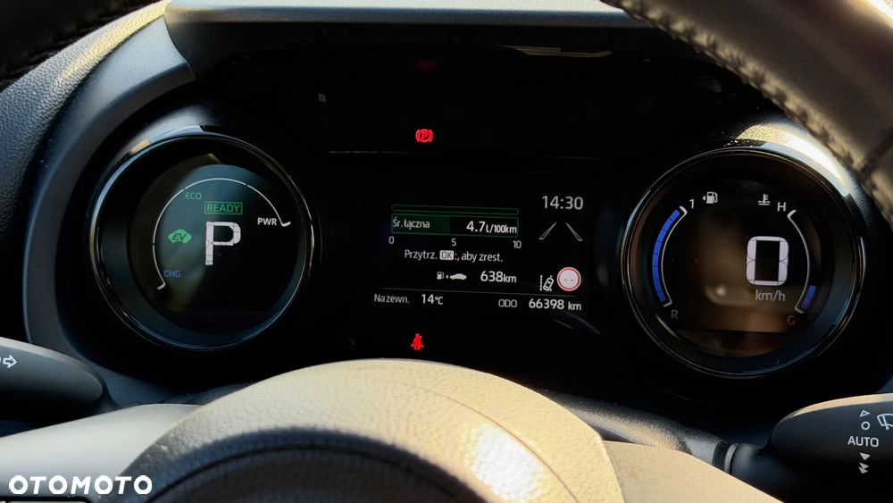 Toyota Yaris Hybrid 1.5 Selection Elegant - 11