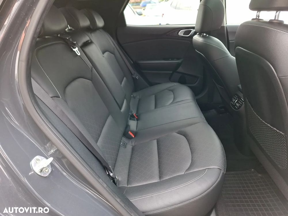 Kia XCeed 1.4 T-GDI 6MT City - 20
