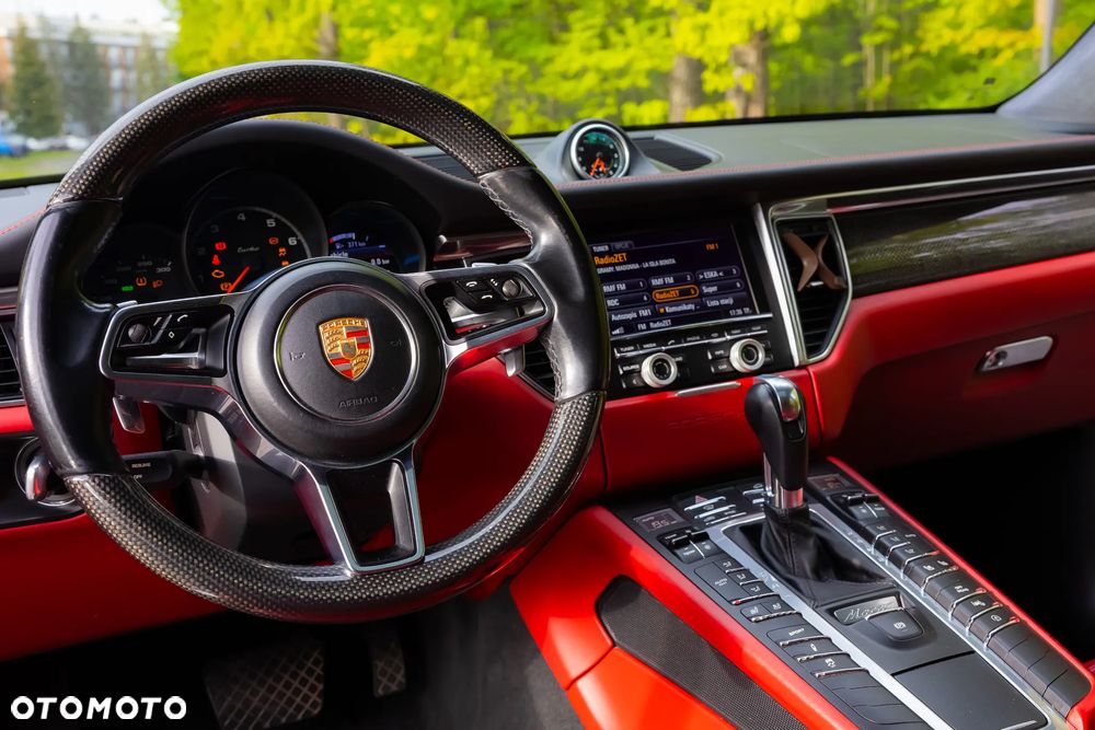 Porsche Macan Turbo - 6