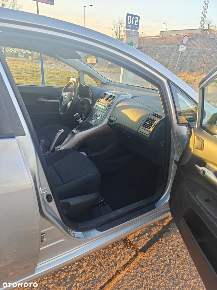 Toyota Auris 1.33 VVT-i Life - 10