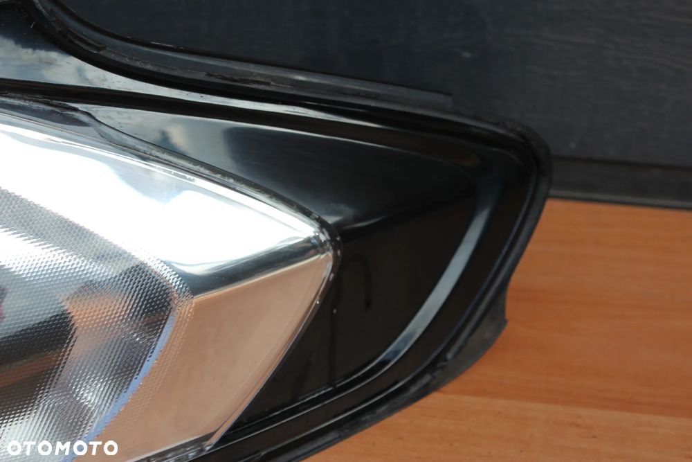 LAMPA PRAWY TYŁ PRAWA TYLNA W BŁOTNIK !!! LED !!! OPEL ZAFIRA C 39033315 - 2