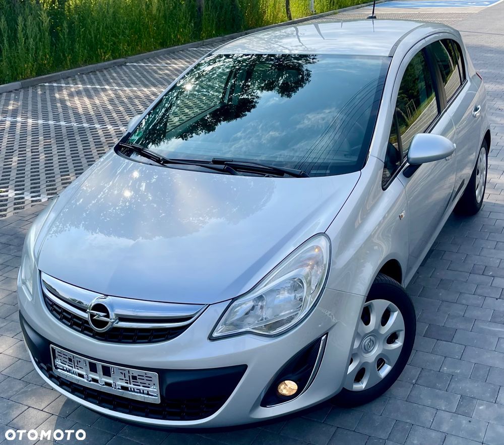 Opel Corsa 1.2 16V Cosmo - 2