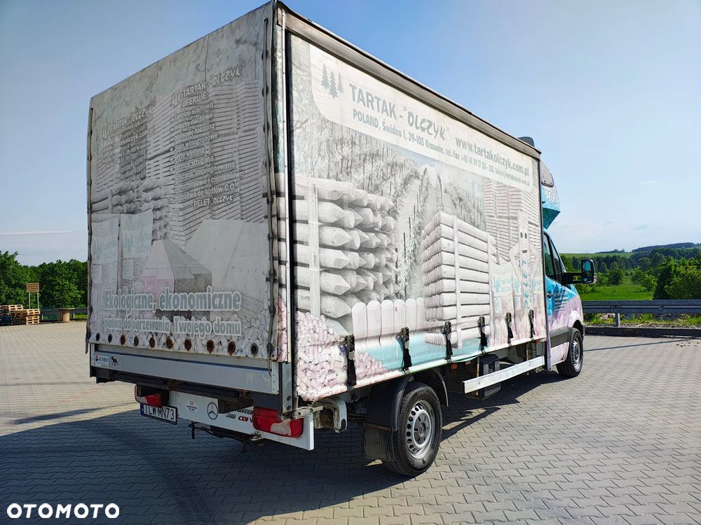Mercedes-Benz Sprinter - 4