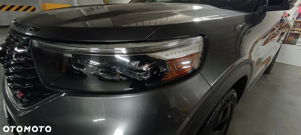 Ford Explorer - 17