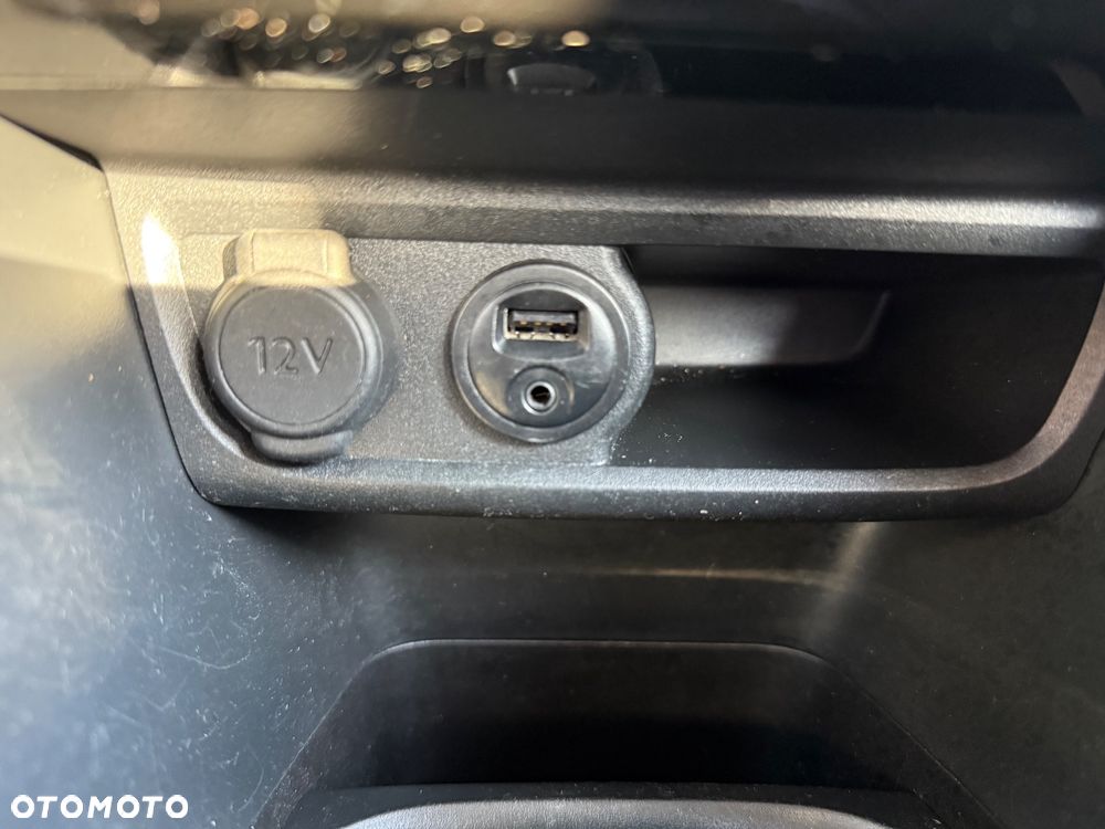 Peugeot 2008 1.2 Pure Tech Allure S&S - 29