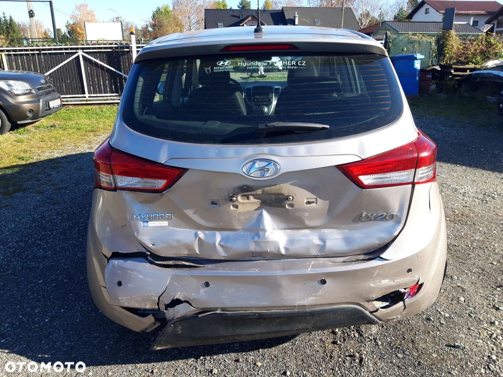 Hyundai ix20 1.4 blue - 5