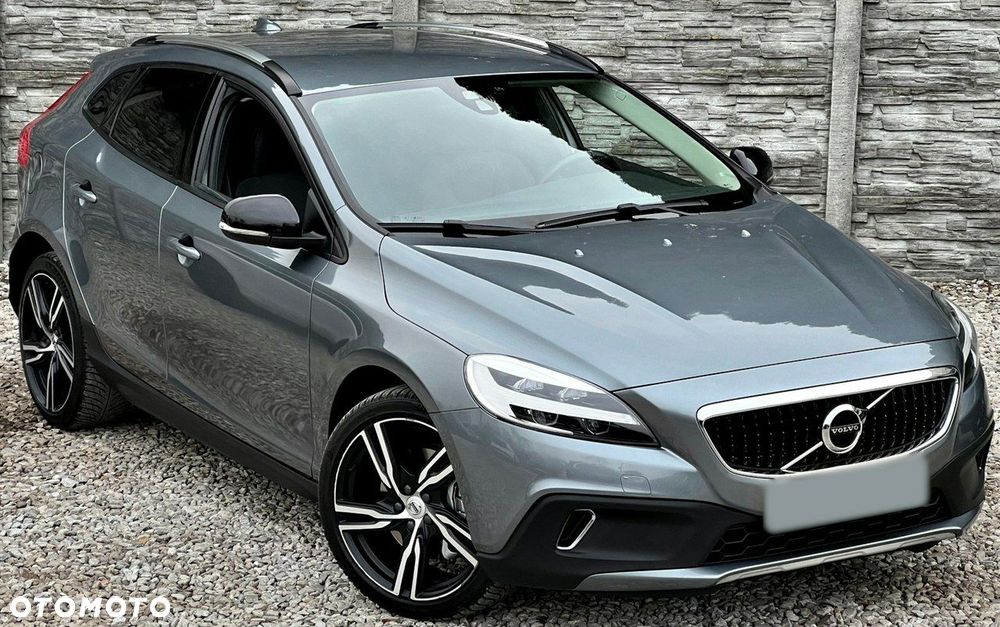 Volvo V40 Cross Country - 12